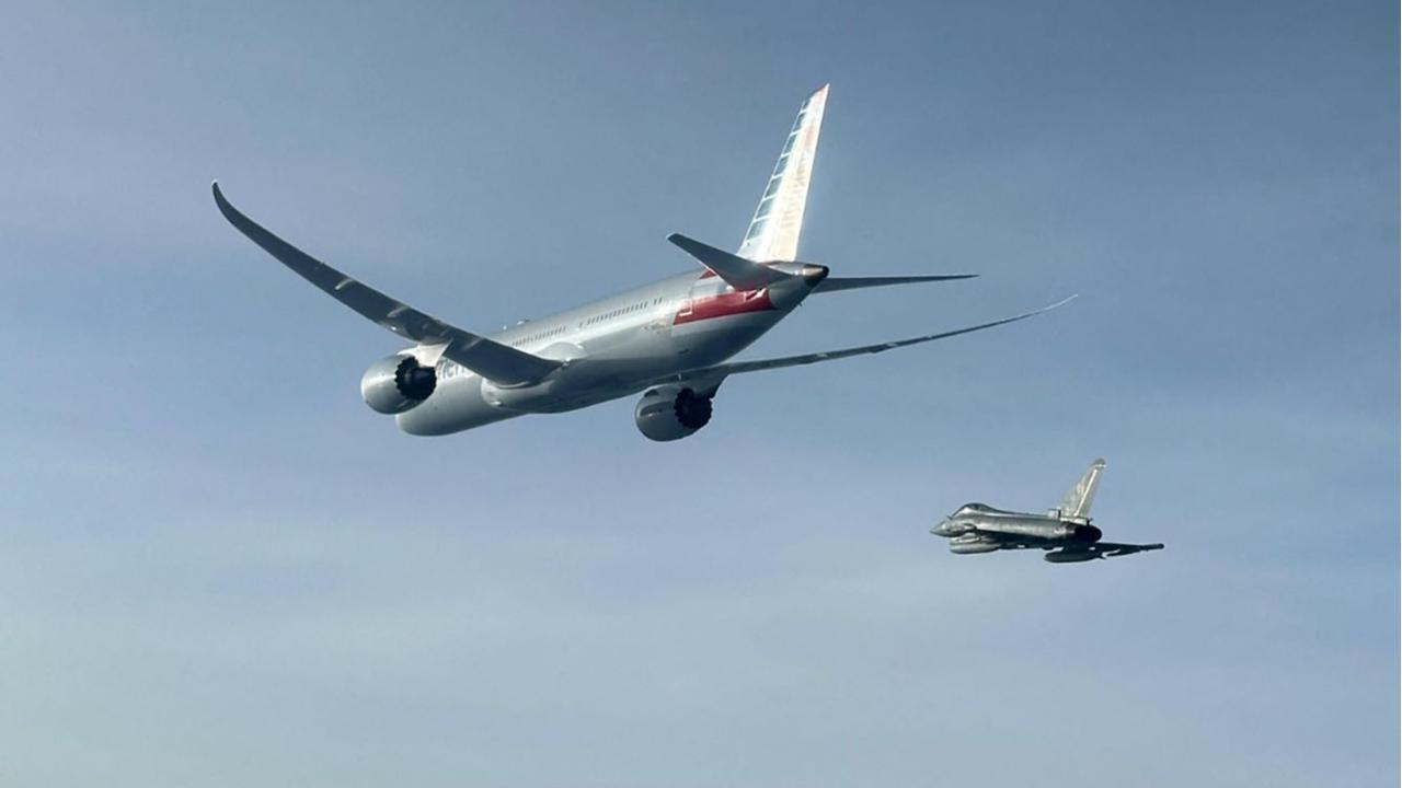 Pesawat American Airlines dikawal dua jet tempur gara-gara ancaman bom