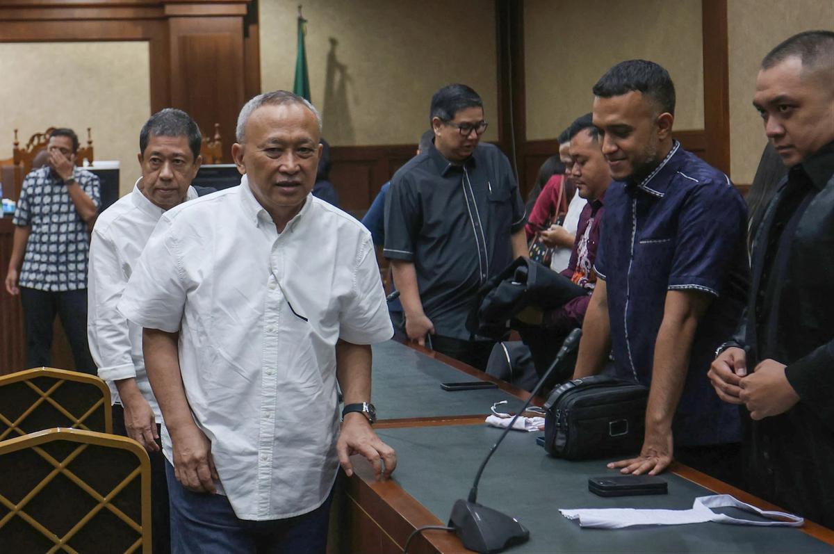 FOTO: Dua Eks Pejabat Pertamina Divonis 6 Tahun dalam Kasus Korupsi Tata Kelola Minyak Mentah Pertamina