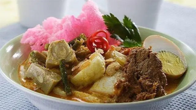 Sayur Ketupat Padang (Foto: jakarta.go.id)