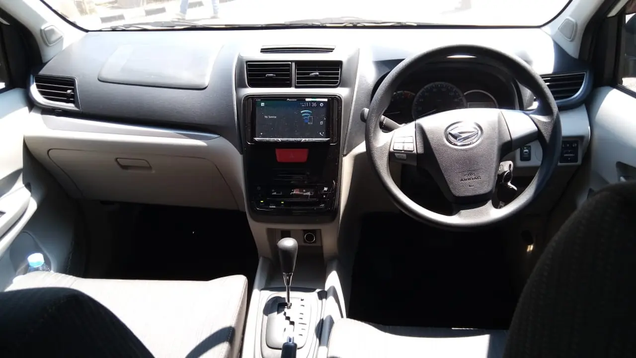 Interior Xenia 1.5