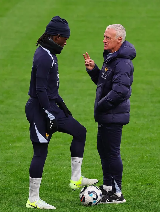 Dengan satu laga tersisa, tim racikan pelatih Didier Deschamps ini hanya membutuhkan hasil imbang untuk memastikan lolos ke perempat final. (FRANCK FIFE/AFP)