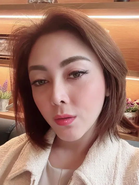 <p>[Instagram/dhenaaldhaliadevanka]</p>