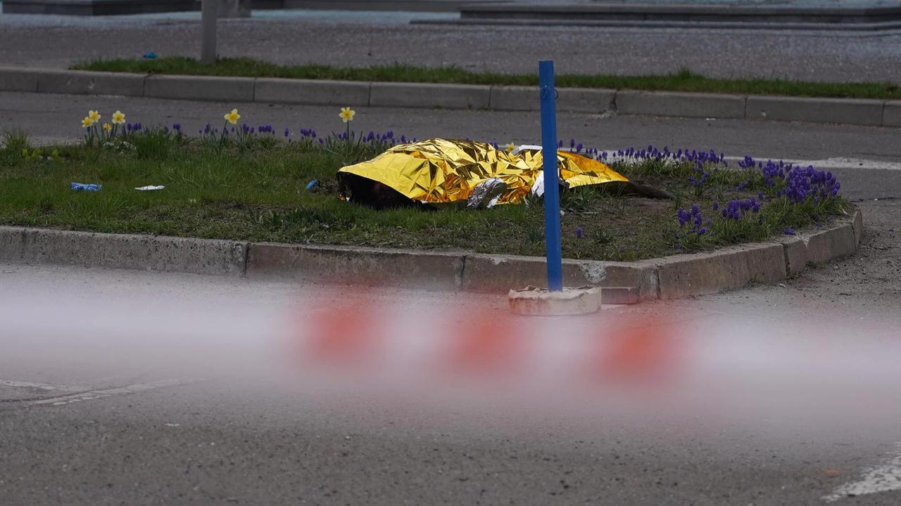 FOTO: Serangan Rusia Picu Kebakaran Hebat  dan Korban Jiwa di Kyiv