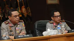 Kapolri Jenderal Tito Karnavian memberi keterangan pers terkait kasus Ahok di Gedung Rupatama, Mabes Polri, Jakarta, Selasa (16/11). Ahok ditetapkan menjadi tersangka terkait kasus dugaan penistaan agama. (Liputan6.com/Helmi Fitriansyah)