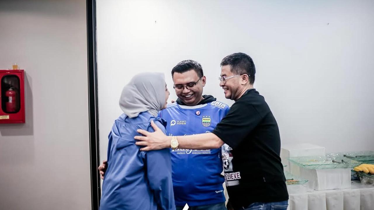 Anak Kang Demul Bikin Kejutan Lamar Wabup Cantik Anak Jenderal Polisi saat Persib Juara