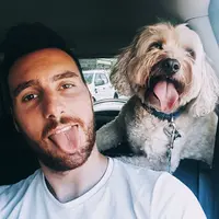 @hotdudeswithdogs, akun Instagram kumpulan cowok-cowok hot pecinta anjing. (Via: instagram.com/robin_tabari)