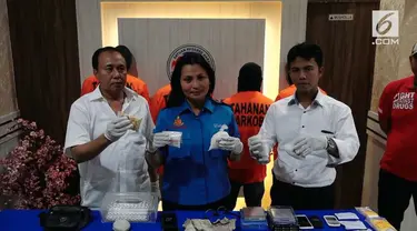 Polres Jakarta Selatan menangkap 4 pengedar sabu, disita juga 451 gram sabu, paket besar ganja, dan timbangan digital