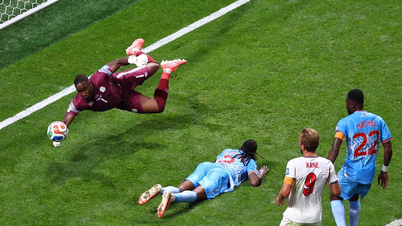 FOTO: Inggris Bangkit Singkirkan RD Kongo