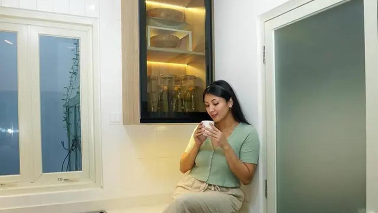 Potret Dapur Sharena Delon, Inspirasi Dapur Mungil yang Estetik dan Fungsional