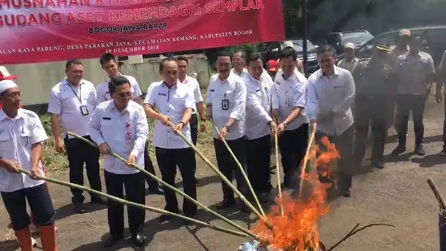 Kemendagri memusnahkan 1.378.146 keping e-KTP di Bogor, Jawa Barat