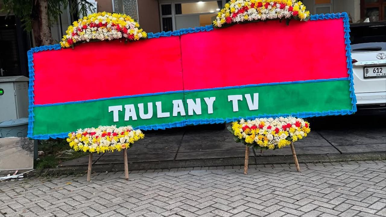 Dikirimi Karangan Bunga Kosong, Dicky Difie: 'Andre Taulany Ngirim Bunga Aja Lucu'