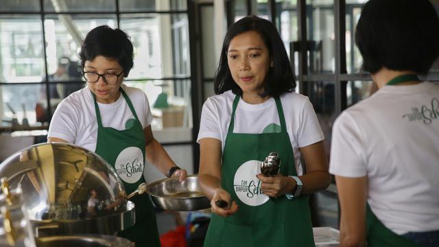 Komunitas Tim Dapur Sehat: Menyajikan Makanan Sehat Bagi Para Penyintas