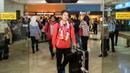 Pebulutangkis tim Piala Thomas Indonesia, Anthony Ginting, saat tiba di Bandara Soekarno-Hatta. Meski gagal meraih gelar Piala Thomas, namun pasukan Indonesia mendapat apresiasi karena mereka masih muda-muda. (Bola.com/Vitalis Yogi Trisna)