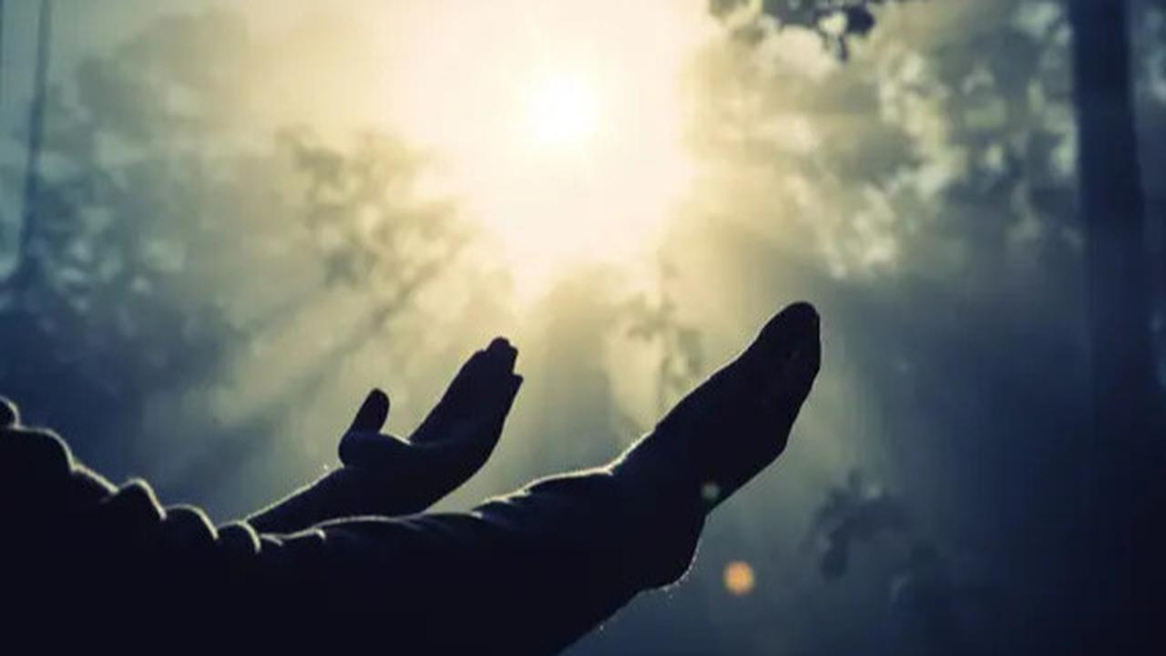 10 Doa Penyejuk Hati dan Penenang Batin dalam Islam, Hidup jadi Penuh Berkah