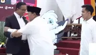 Momen saat Prabowo Subianto terlihat gemas dengan Anies Baswedan. (Dok: IG @mood.jakarta&nbsp;https://www.instagram.com/p/C6IjZmkSN4X/?igsh=NW92d2t3YXhpZ3lu)