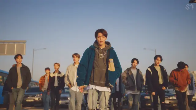 Taeyong di MV Beautiful.