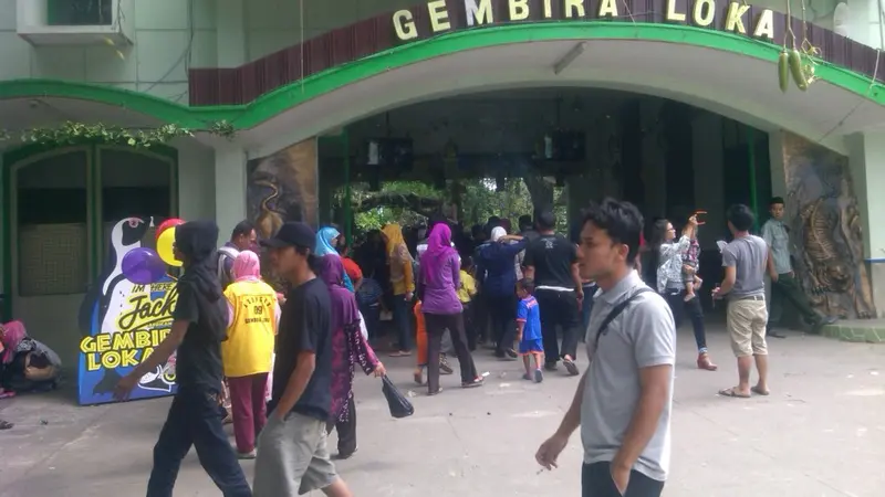 Kebun Binatang Gembira Loka Sebar Gelang "Anti-Anak Hilang"