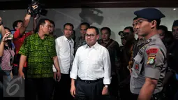 Menteri ESDM Sudirman Said memenuhi panggilan Mahkamah Kehormatan Dewan (MKD) DPR RI di Komplek Parlemen, Jakarta, Selasa (2/12/).   Sudirman mengaku membawa rekaman lengkap berisi percakapan dugaan pencatutan nama Jokowi-JK. (Liputan6.com/Johan Tallo)