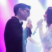 Selalu dikabarkan memiliki hubungan spesial dengan Rossa, kini jerawat di wajah Afgan Syahreza pun ikut dikaitkan dengan kedekatan mereka. Menampik hal itu, Afgan hanya meminta doa yang terbaik agar dia dan Rossa bahagia. (Instagram/Afgansyah.reza)