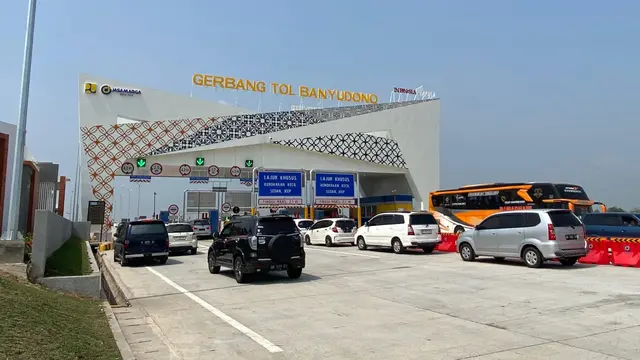 Akses masuk Jalan Tol Jogja-Solo dari jalan nasional dapat diakses melalui akses GT Banyudono.