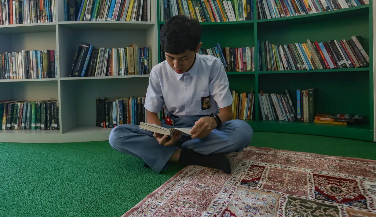 Tahap awal mencakup 12 sekolah transformasi, antara lain SMAN 10 Fajar Harapan (Aceh), SMA Unggul Del (Sumatera Utara), dan SMA Siwalima (Maluku), serta 4 sekolah baru di Belitung Timur, Timor Tengah Selatan, Konawe Selatan, dan Bulungan. (merdeka.com/Arie Basuki)