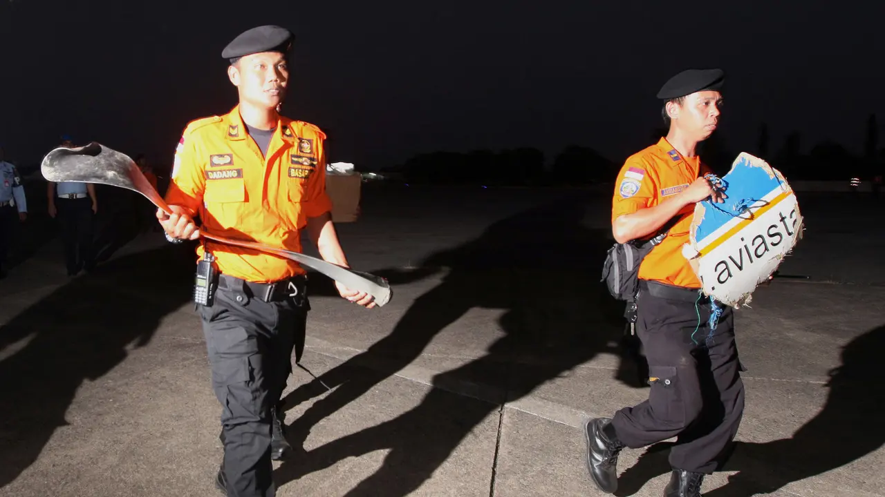 20151005-Begini Proses Evakuasi Jenazah Korban Pesawat Aviastar-Sulsel