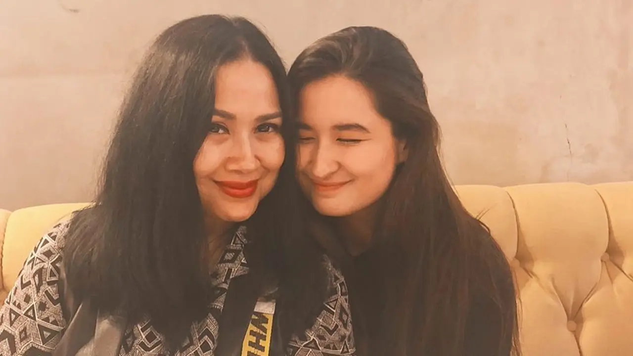 Ibu dan Anak Seleb (Titi DJ dan Stephanie Poetri)