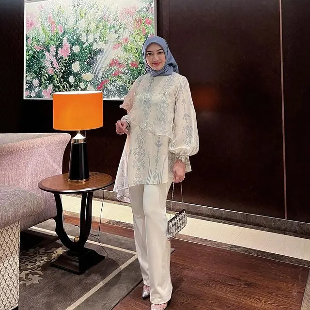 Indriani Hadi makin awet muda (Instagram/indrieofficial)