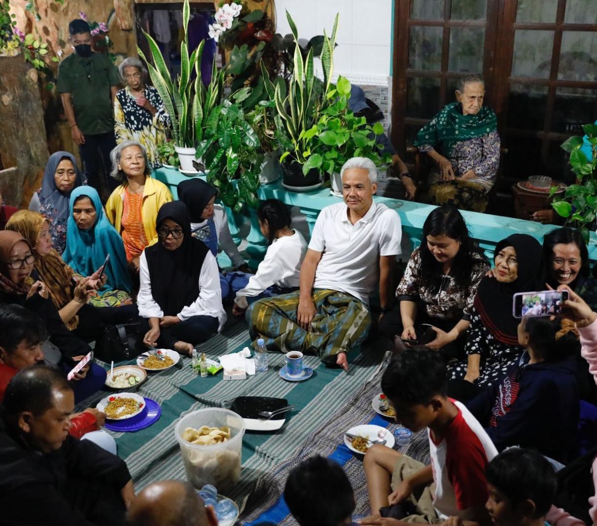 Calon Presiden nomor urut 3 Ganjar Pranowo kembali menginap di rumah warga atau RembuGan pada Jumat (26/1) malam.&nbsp;