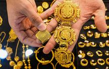 FOTO: Harga Emas Awal 2026 Cetak Rekor Tertinggi