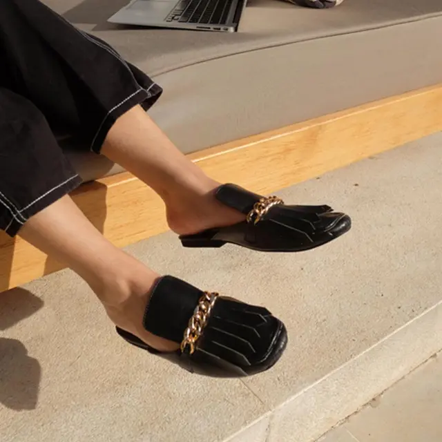 Rekomendasi 5 Jenis Sandal Wanita yang Membuatmu Tampil Stylish dan Tetap Nyaman, serta Tips Memadukannya