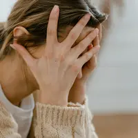 cancer cenderung berpikir kemungkinan terburuk agar tidak kecewa./copyright pexels/MART PRODUCTION