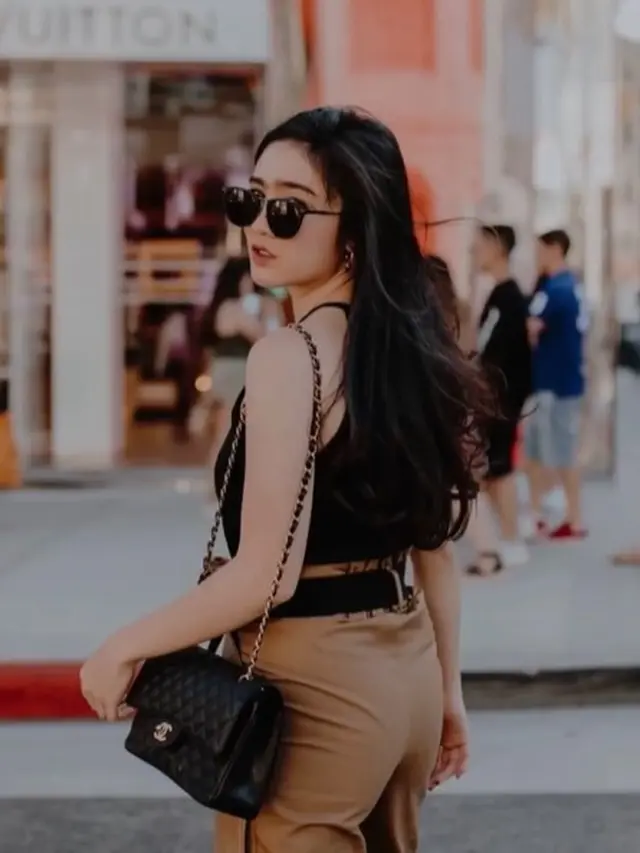 Febby Rastanty dan gaya rambutnya (Instagram/febbyrastanty)