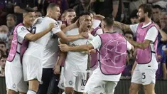 Barcelona harus bersusah payah untuk meraih hasil imbang kala menjamu Inter Milan pada lanjutan babak penyisihan grup Liga Champions 2022-2023. (AP/Emilio Morenatti)