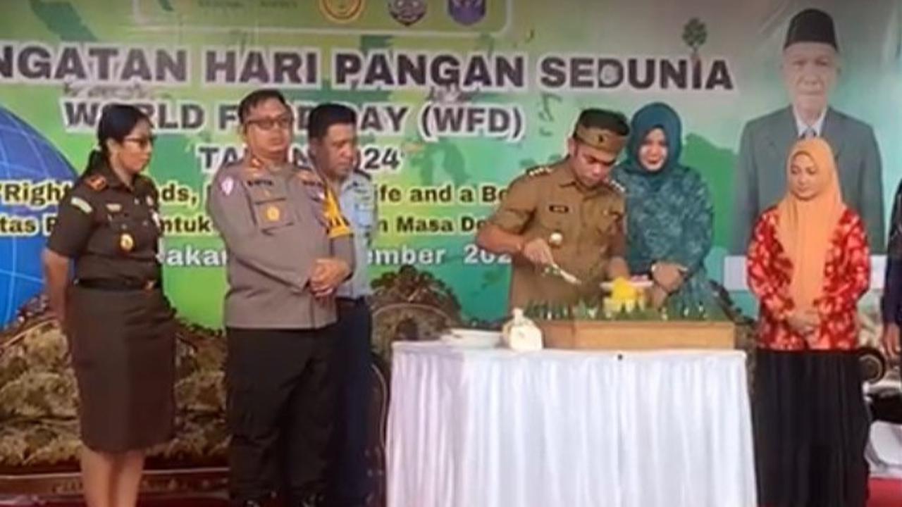 Pj Wali Kota Tarakan Bustan memberikan arahan dalam Peringatan Hari Pangan Sedunia