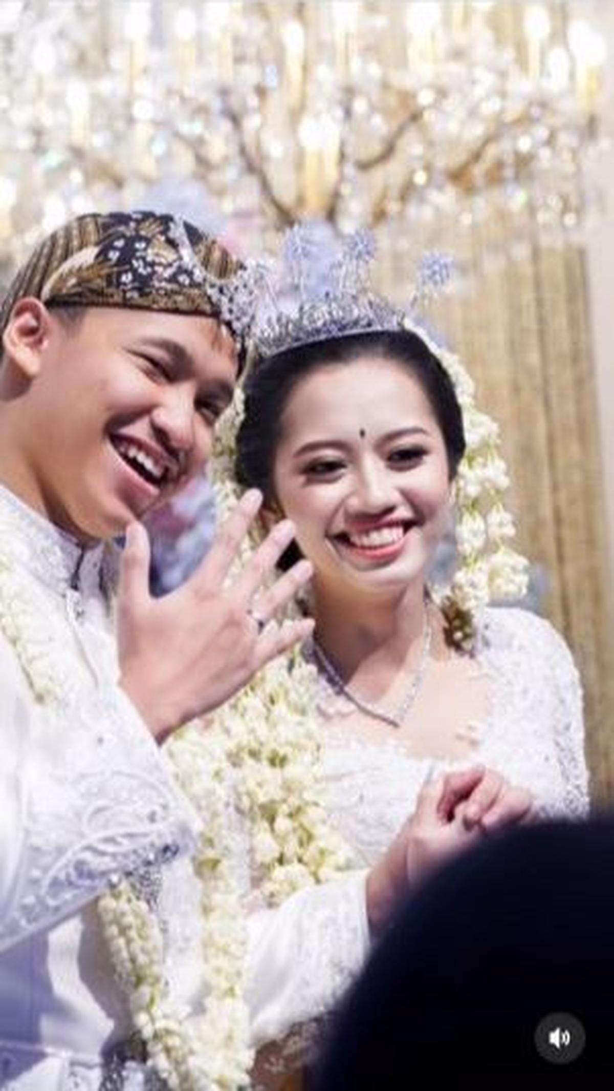 Melalui unggahan di akun Instagram miliknya, Bambang Soesatyo pun menuliskan pesan menyentuh untuk sang putri. <br>