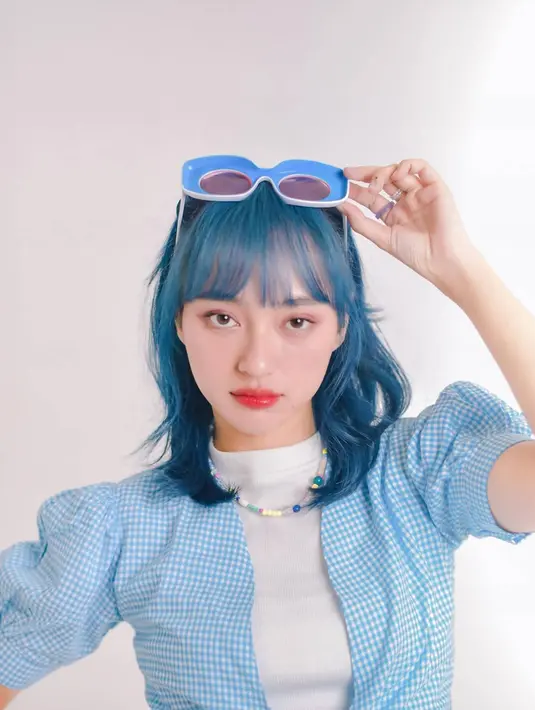 Awali karier di dunia modeling dengan mengikuti ajang kecantikan, Indahkus yang memiliki suara merdu ini pun akhirnya mewujudkan mimpinya menjadi penyanyi. Bahkan saat ini ia pun menjadi pemain film dengan judul 2014 Apa Ada Cinta yang dibintanginya bersama Cinta Brian dan Yasmin Napper. (Liputan6.com/IG/@indahkus_)