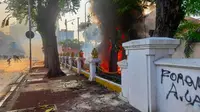 Penjelasan Kapolda Jatim soal Ricuhnya Demo di Gedung Grahadi Surabaya 