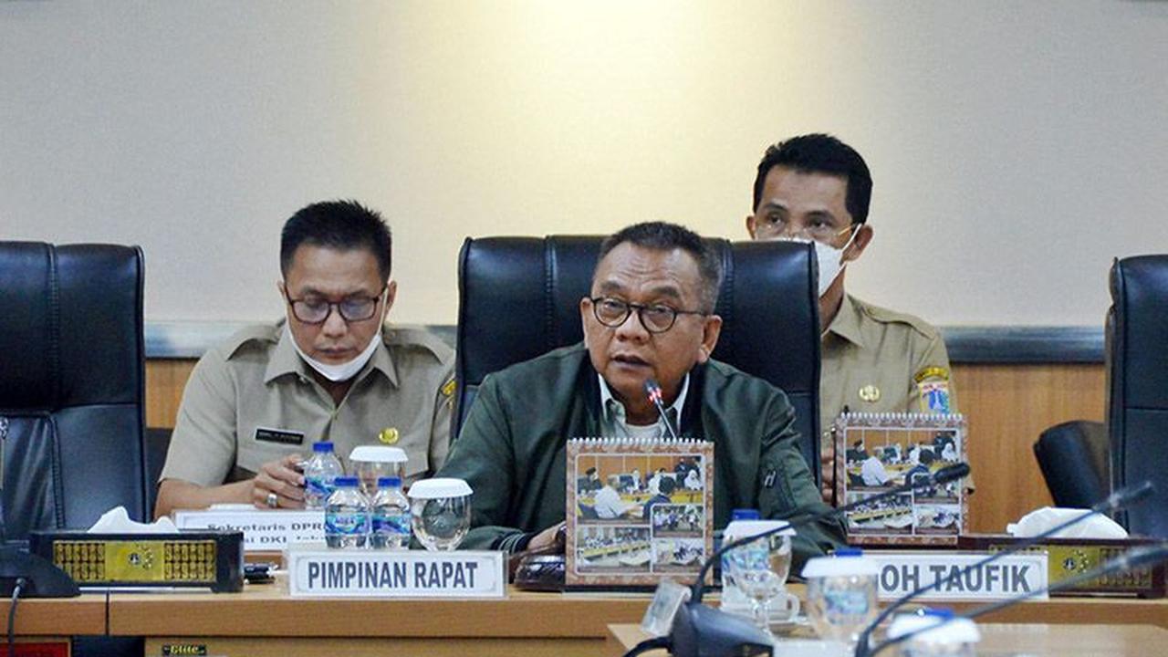 Wakil Ketua DPRD DKI sekaligus Wakil Ketua Badan Musyawarah (Bamus) DPRD DKI Mohammad Taufik saat memimpin Rapat Bamus di Gedung DPRD DKI Jakarta, Senin (8/11/2021) (ANTARA/HO-DPRD DKI Jakarta/am)