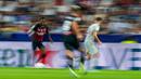 Pemain AC Milan Rafael Leao menggiring bola saat melawan RB Salzburg pada pertandingan sepak bola Grup E Liga Champions di Stadion Salzburg, Salzburg, Austria, 6 September 2022. Pertandingan berakhir imbang 1-1. (AP Photo/Florian Schrotter)