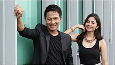 Delon dan Tiwi melakukan duet maut, berkolaborasi dalam membuat proyek musik. Seperti apa ceritanya? Saksikan hanya di Starlite!