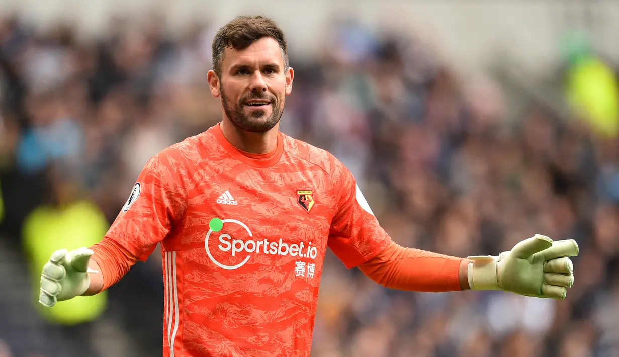 5. Ben Foster (Watford) - Ben Foster merupakan satu di antara kiper terbaik di Premier League. Meskipun tidak membela klub besar, Foster tetap eksis di Premier League dan tercatat melakukan 100 penyelamatan serta 7 clean sheets. (AFP/Glyn Kirk)