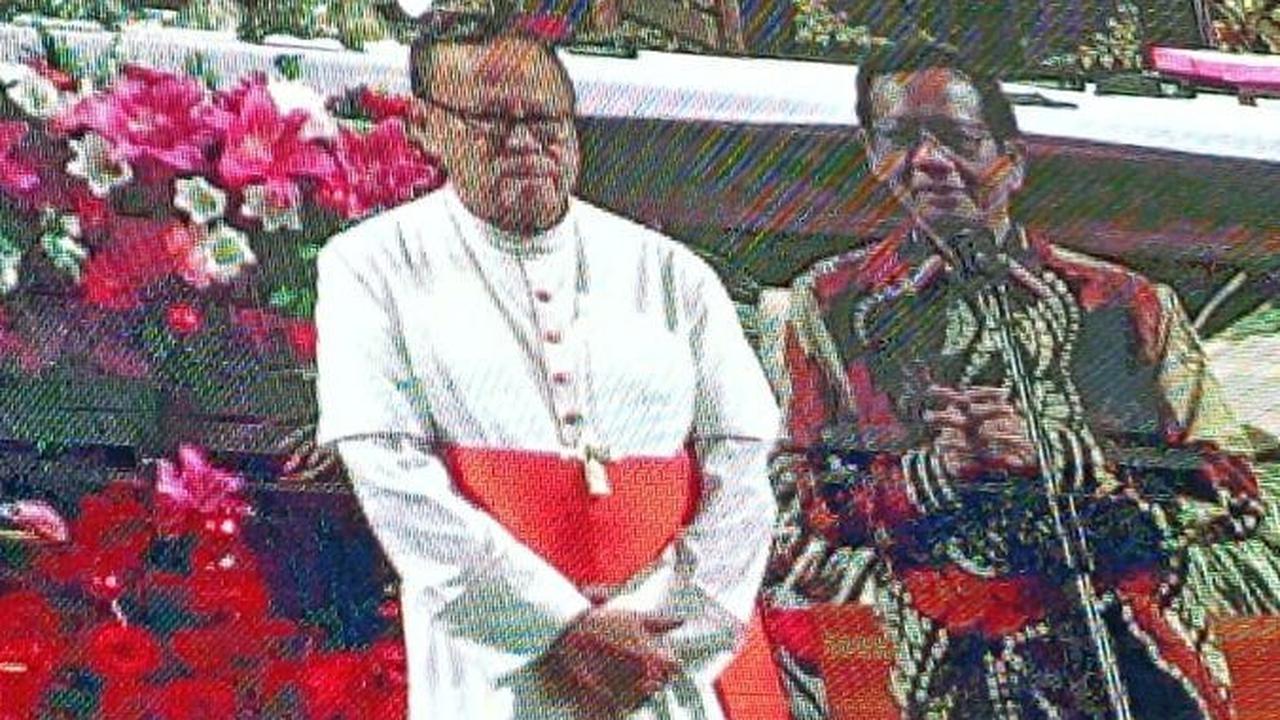 Kunjungi Gereja Katedral, Mahfud MD Berharap Natal Memberi Berkah Bagi Indonesia