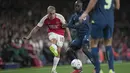PSV sama sekali tak mampu membalas satu gol pun ke gawang Arsenal hingga peluit panjang ditiup oleh wasit. (AP Photo/Kin Cheung)