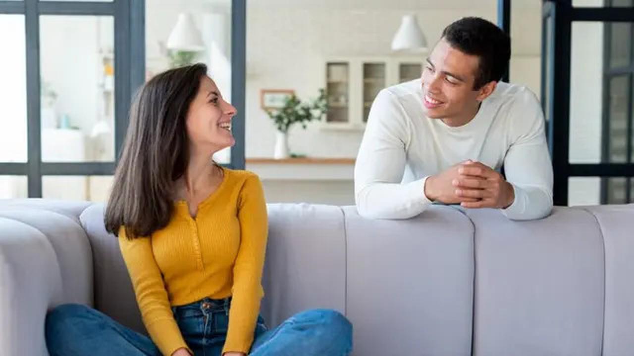Cara Mengenali Pria yang Mencintai Kamu dengan Tulus dari Cara Berkomunikasinya