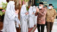 Gubernur Sumatera Utara (Sumut) Edy Rahmayadi menghadiri prosesi nikah massal syar'i
