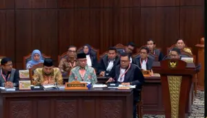 KPU menghadiri sidang perselisihan hasil pemilihan umum di Mahkamah Konstitusi (MK), Kamis (28/3/2024). (Liputan6.com/ Muhammad Radityo)