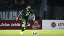 Aryn Williams -  Gelandang asal Australia ini bergabung dengan Persebaya Surabaya pada 2019. Meski bergabung di tengah musim kompetisi Shopee Liga 1, Aryn mampu tampil apik dalam menjaga lini tengah Persebaya. (Bola.com/Yoppy Renato)