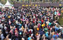 Ribuan Warga Serbu Pasar Rakyat Polri di Cikarang Bekasi, Rayakan HUT Bhayangkara ke-80