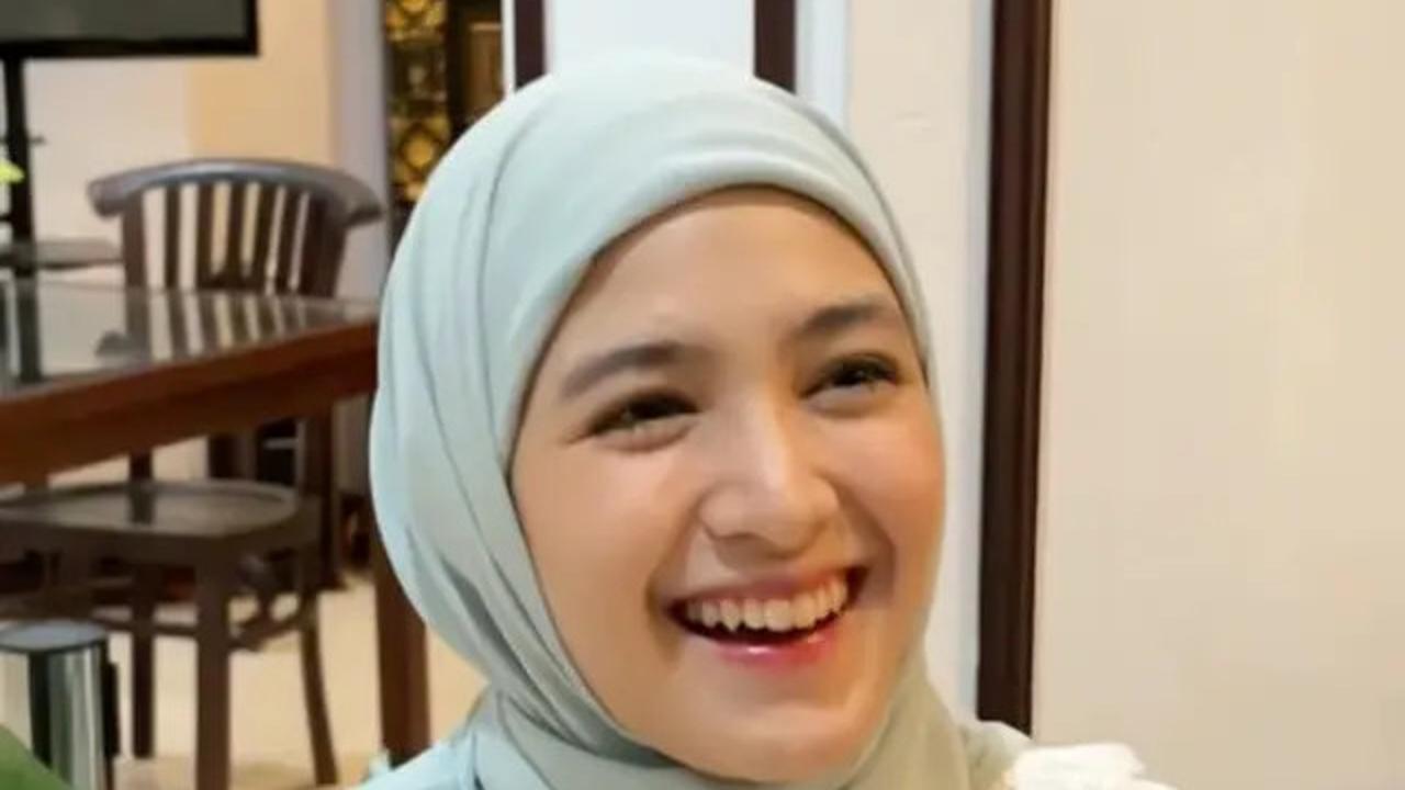 Cut Syifa Ulas Dilema Cinta Segitiga Rindu di Sinetron SCTV Cinta di Ujung Sajadah: Sayang Sama Siapa?